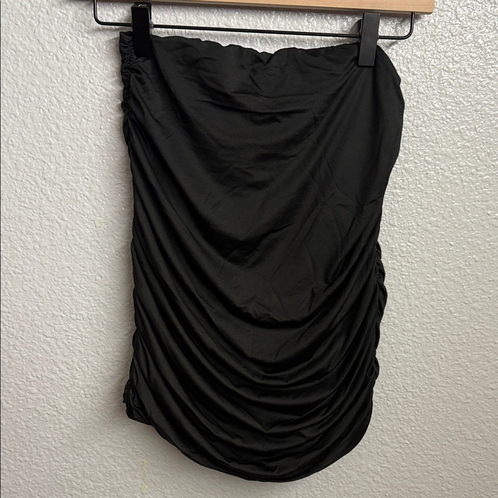 Elegant Black Ruched Skirt